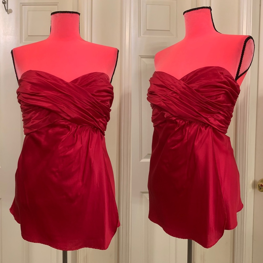 Red silk Le Chateau strapless top w/ruching detail
